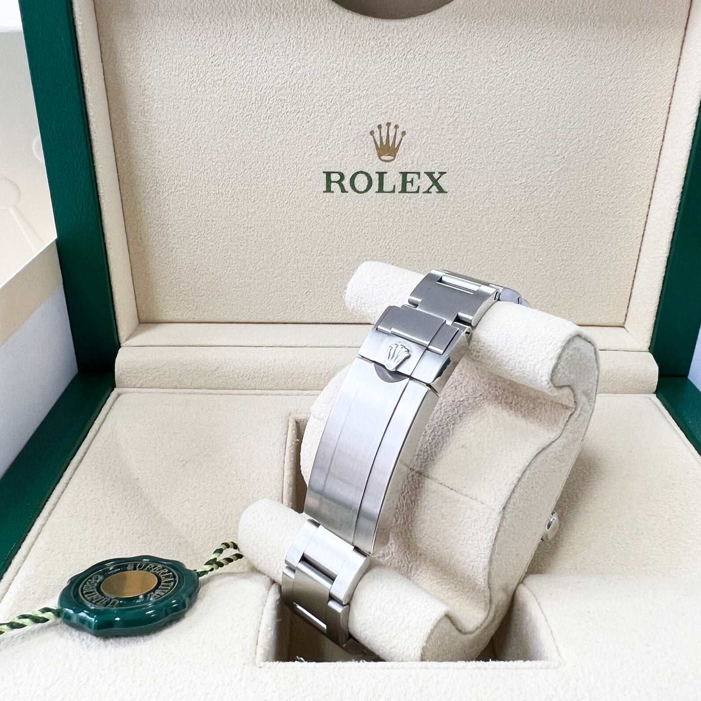 Rolex Submariner 41mm Date Stainless Steel Green Dial Green Bezel (Hulk) Oyster Bracelet 116610LV