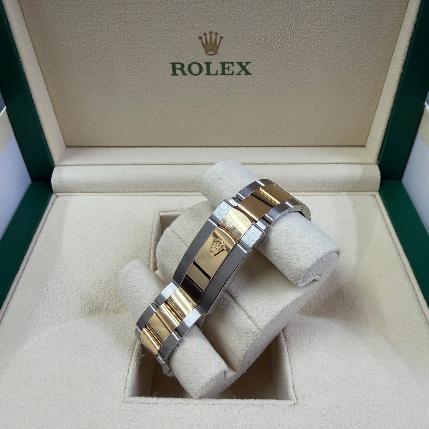 2023 Rolex Datejust 36 Stainless Steel & 18K Yellow Gold Palm-Motif Dial Oyster Bracelet Smooth Bezel 126203