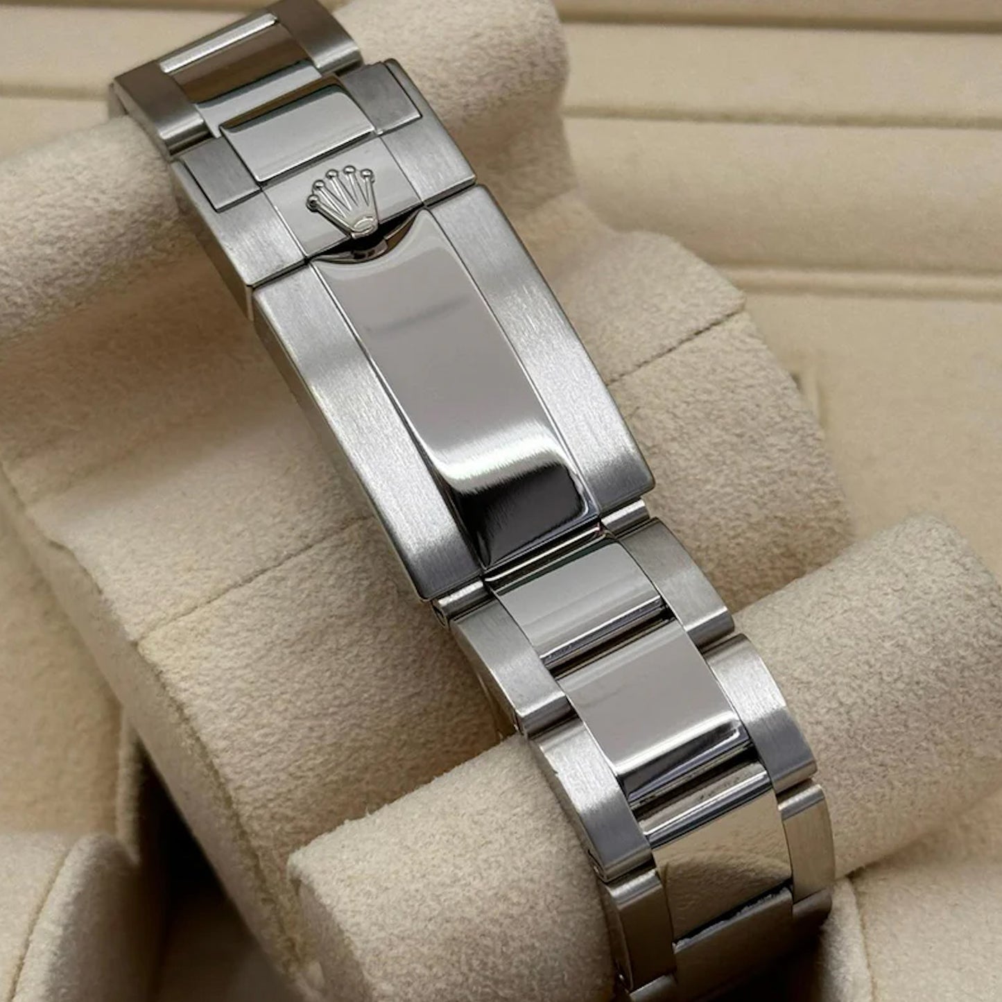 2025 Rolex GMT Master II 40mm 18K White Gold Blue Dial Blue/Red (Pepsi) Bezel Oyster Bracelet 126719BLRO