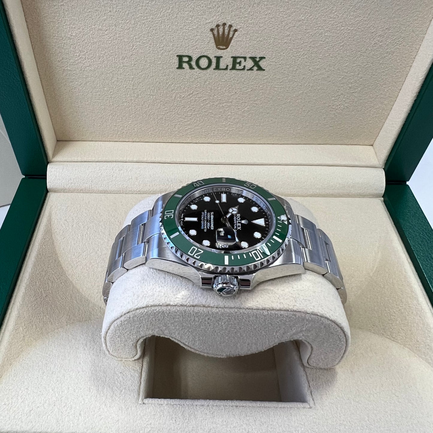2025 Rolex Submariner 41mm Date Stainless Steel Black Dial Green Bezel (Starbucks/Kermit) Oyster Bracelet 126610LV